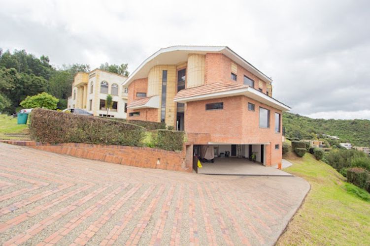 Casa de 6 alcobas en venta en Aposentos, Sopó, 650 m² · foto 3 de 24