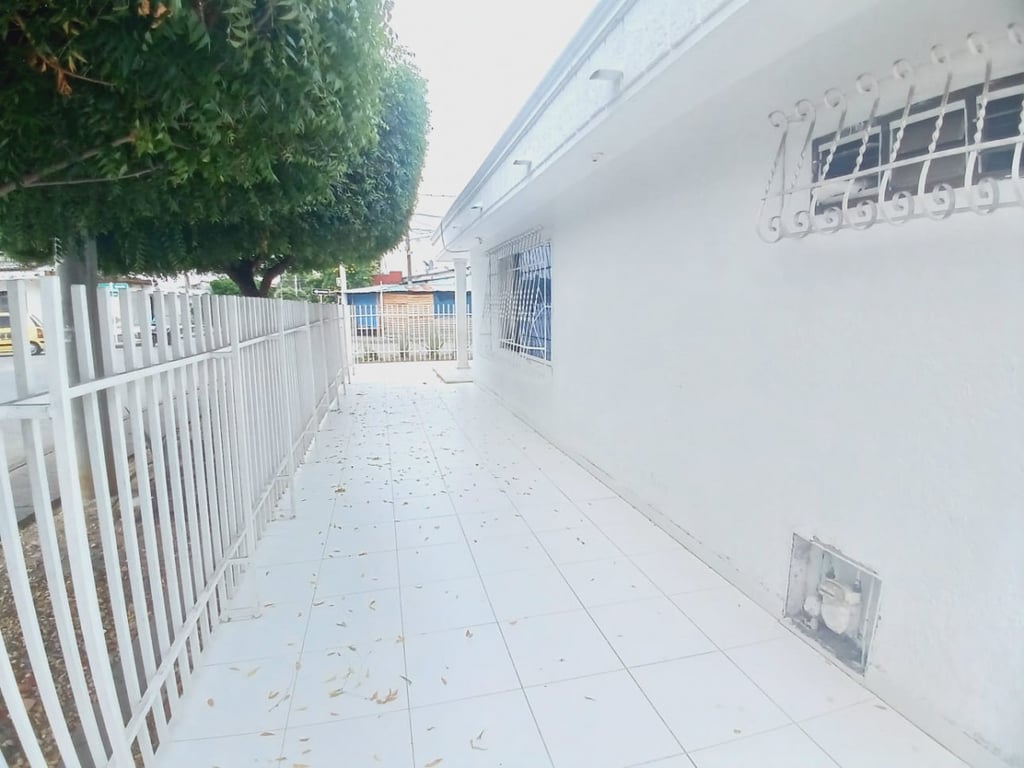Casa en venta en El Eden I, Montería · foto 2 de 12