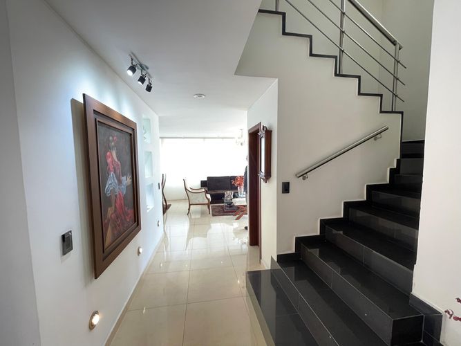 Apartamento de 4 alcobas en venta en Sotomayor, Bucaramanga, 186 m² · foto 2 de 23