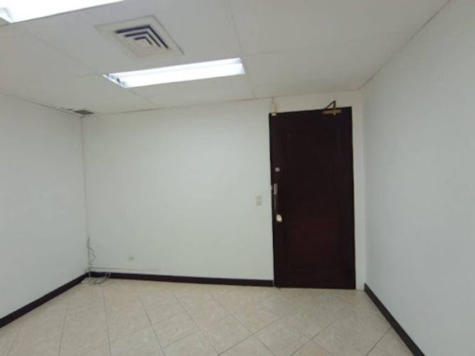 Oficina en arriendo en Patio Bonito, Medellín, 38 m² · foto 2 de 10