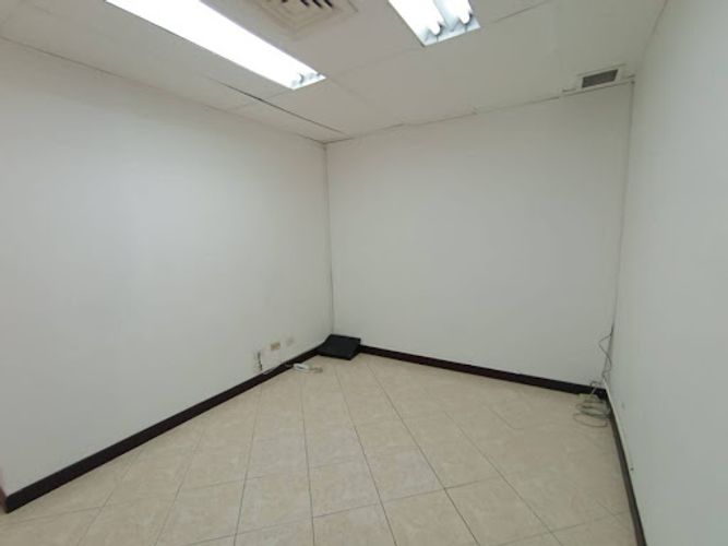 Oficina en arriendo en Patio Bonito, Medellín, 38 m² · foto 6 de 10
