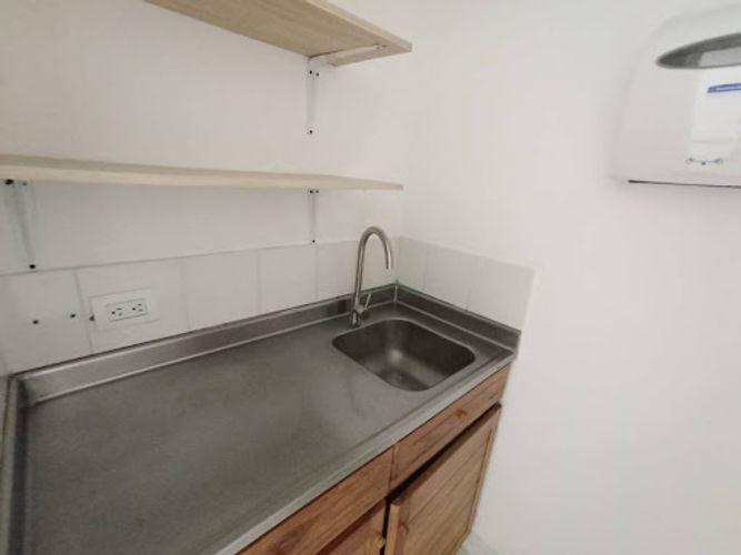 Oficina en arriendo en Patio Bonito, Medellín, 38 m² · foto 7 de 10