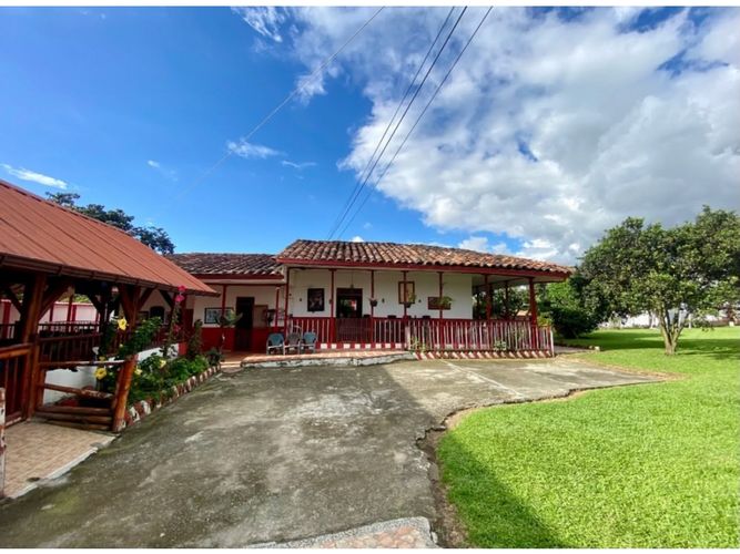Finca en venta en Puerto Espejo, Armenia, 200 m² · foto 4 de 7