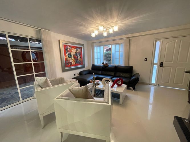 Casa de 5 alcobas en venta en Anillo Vial, Floridablanca, 177 m² · foto 6 de 24