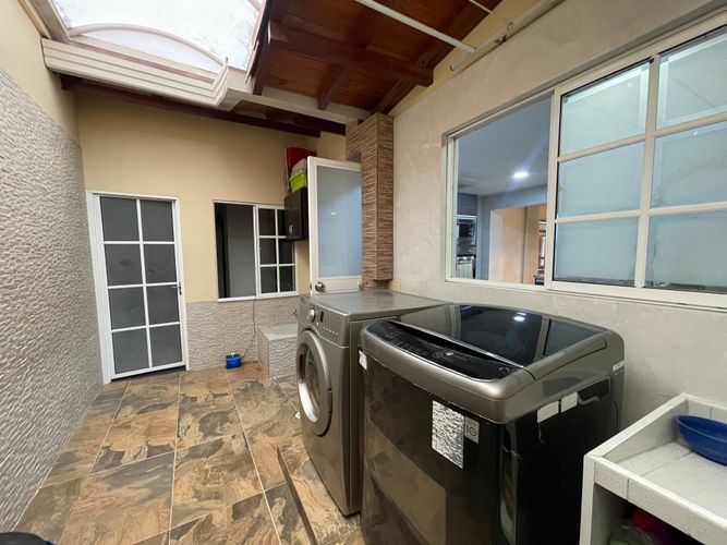 Casa de 5 alcobas en venta en Anillo Vial, Floridablanca, 177 m² · foto 20 de 24