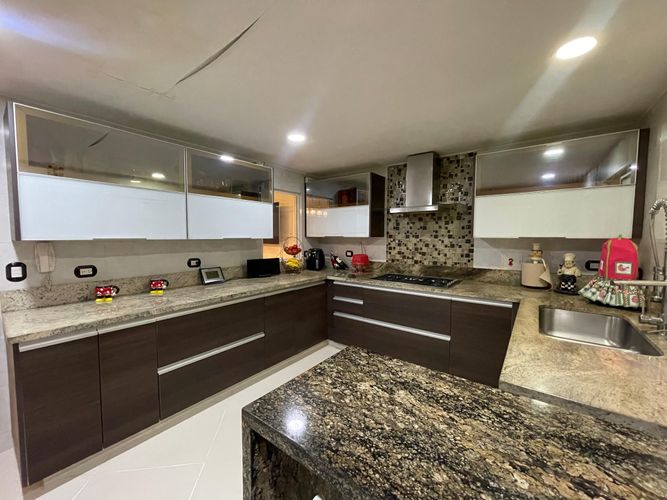 Casa de 5 alcobas en venta en Anillo Vial, Floridablanca, 177 m² · foto 19 de 24