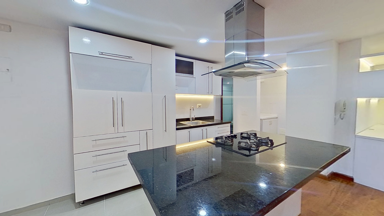 Apartamento en venta en Santa Barbara Central, Bogotá · foto 19 de 20