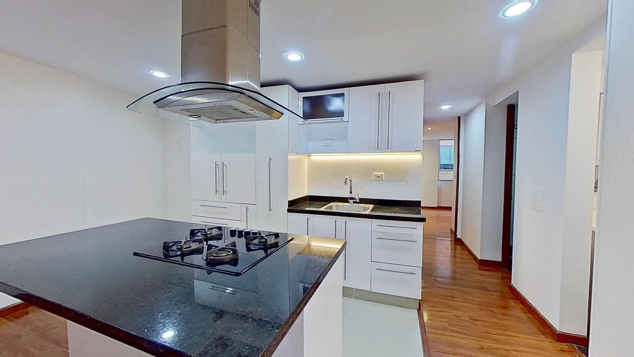 Apartamento en venta en Santa Barbara Central, Bogotá · foto 6 de 20