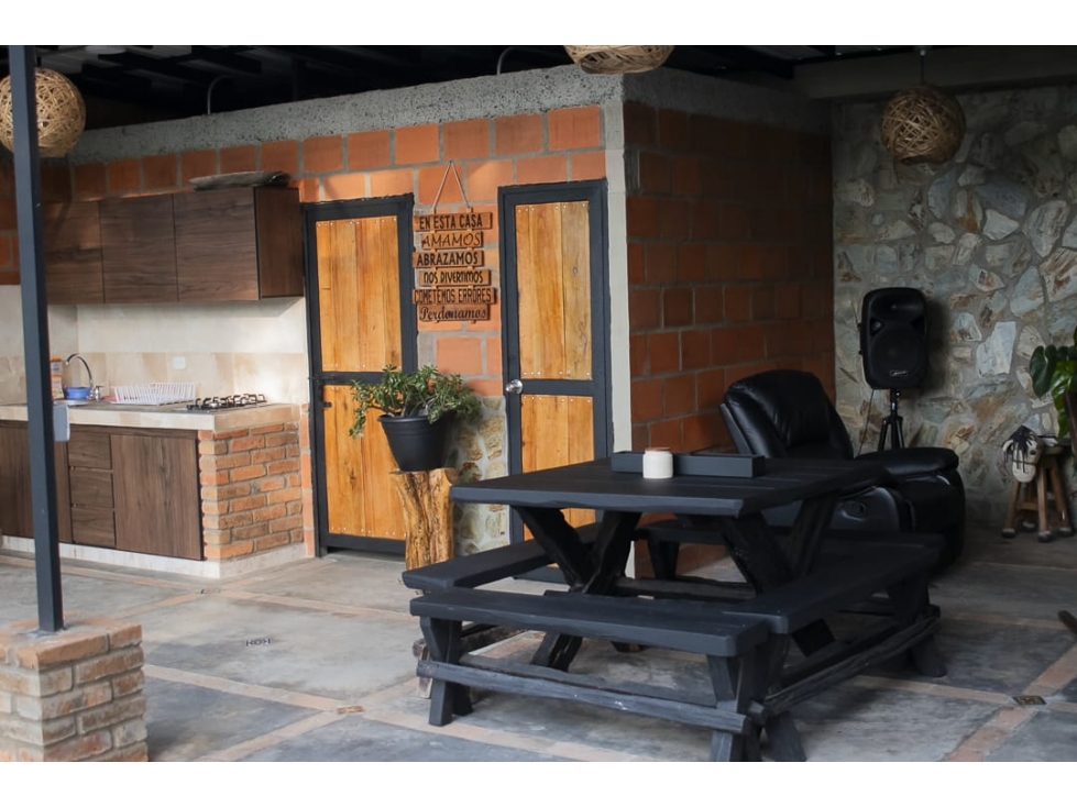 Casa en venta en Arabia, Pereira · foto 3 de 6