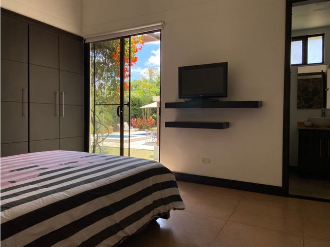 Casa de 5 alcobas en venta en Maravelez, Armenia, 450 m² · foto 5 de 24