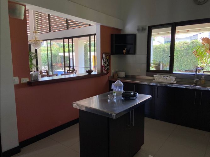 Casa de 5 alcobas en venta en Maravelez, Armenia, 450 m² · foto 11 de 24