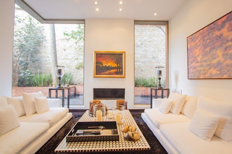 Casa de 3 alcobas en venta en La Cabrera, Bogotá, 360 m² · foto 2 de 24