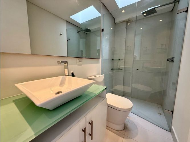 Casa de 3 alcobas en venta en Loma Benedictinos, Envigado, 265 m² · foto 16 de 24