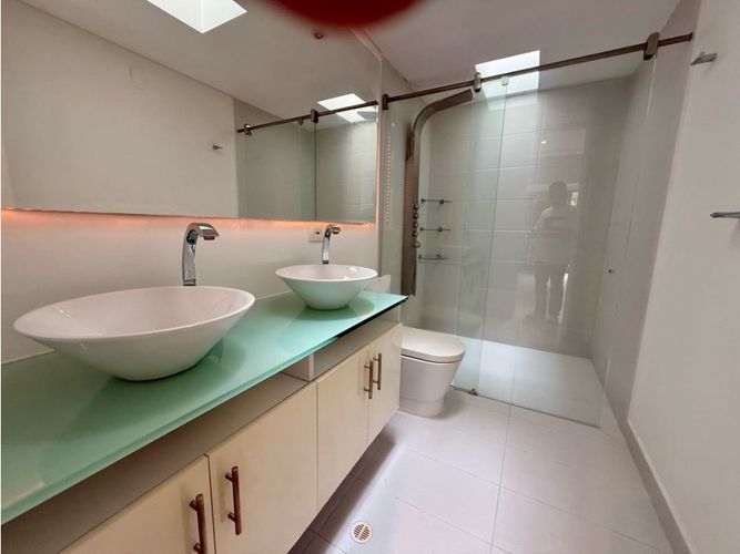 Casa de 3 alcobas en venta en Loma Benedictinos, Envigado, 265 m² · foto 20 de 24