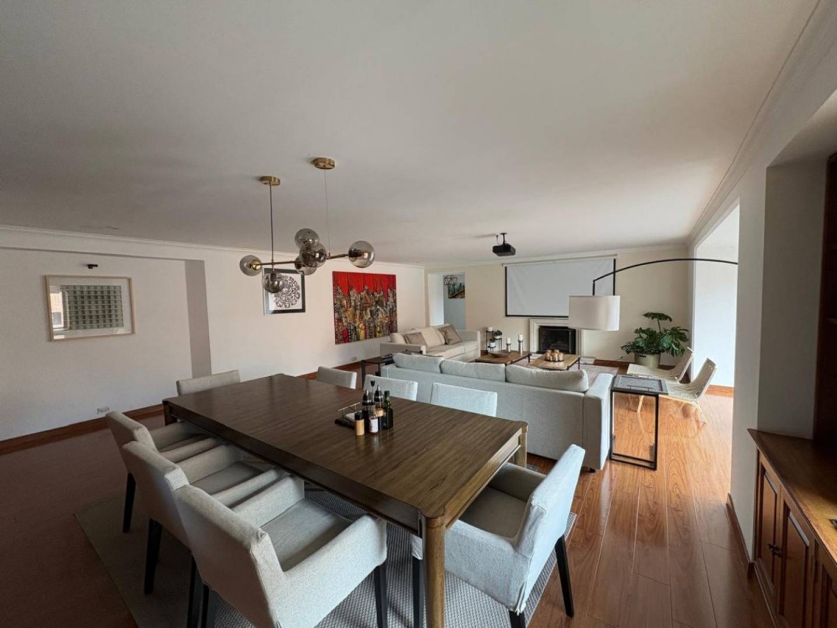 Apartamento en venta en Los Rosales, Bogotá · foto 3 de 24