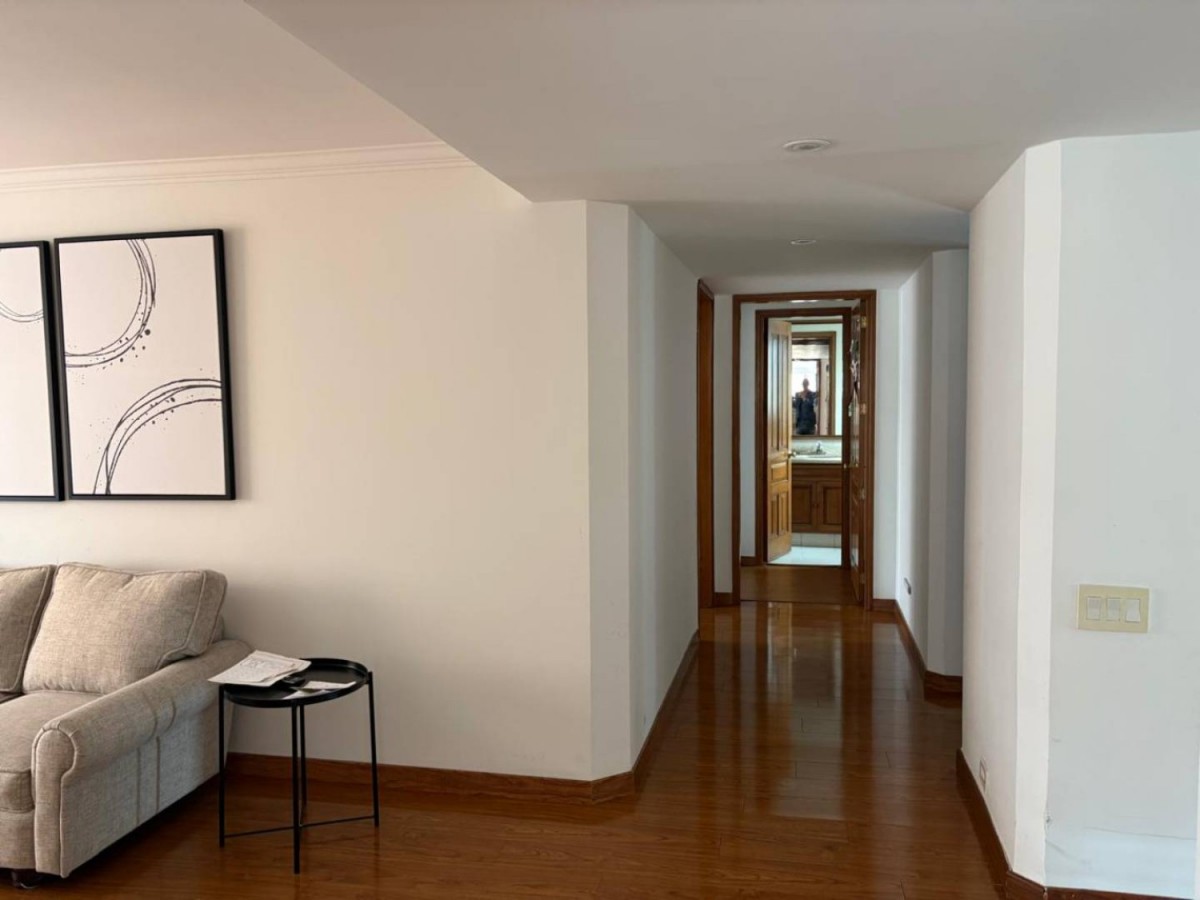 Apartamento en venta en Los Rosales, Bogotá · foto 9 de 24