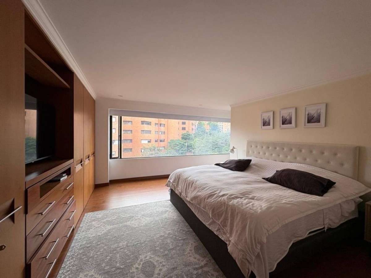 Apartamento en venta en Los Rosales, Bogotá · foto 12 de 24