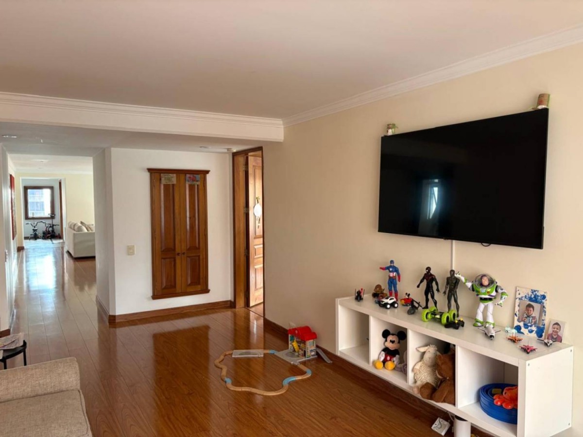 Apartamento en venta en Los Rosales, Bogotá · foto 19 de 24