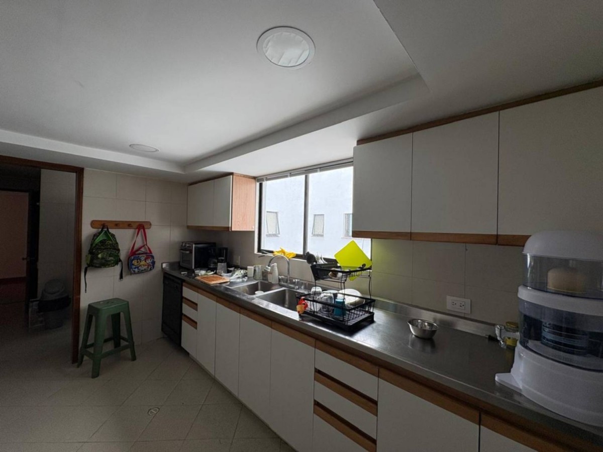 Apartamento en venta en Los Rosales, Bogotá · foto 23 de 24