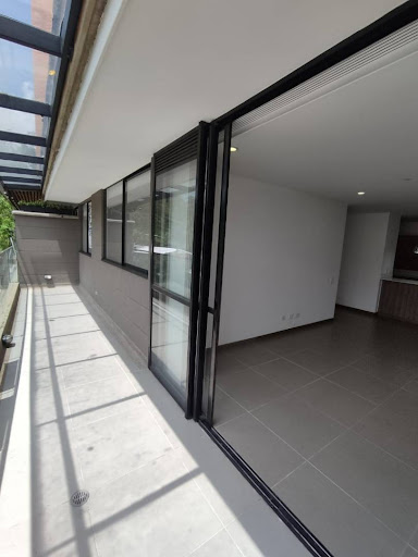 Apartamento en arriendo en Loma De Las Brujas, Envigado · foto 2 de 14