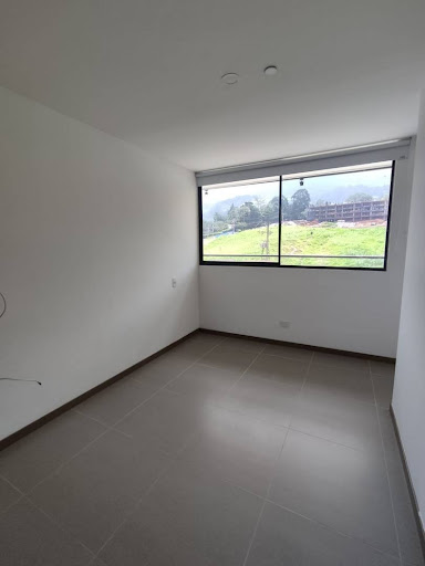 Apartamento en arriendo en Loma De Las Brujas, Envigado · foto 6 de 14