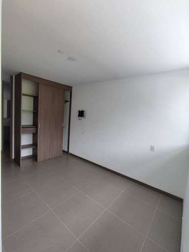 Apartamento en arriendo en Loma De Las Brujas, Envigado · foto 7 de 14