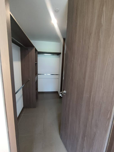 Apartamento en arriendo en Loma De Las Brujas, Envigado · foto 10 de 14