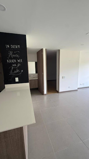 Apartaestudio en Arriendo en Loma de las brujas, Envigado - 4