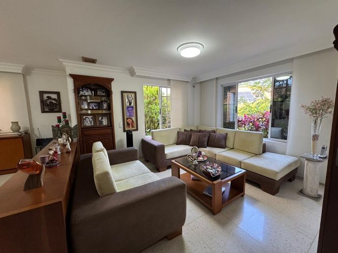 Casa de 5 alcobas en venta en Cañaveral, Floridablanca, 186 m² · foto 3 de 24