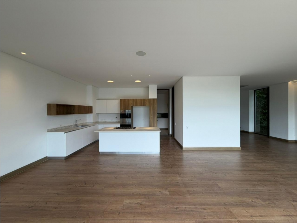 Apartamento en arriendo en El Poblado, Medellín · foto 16 de 24