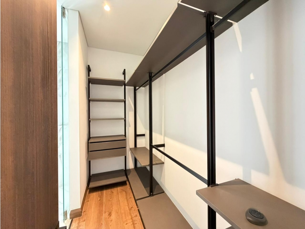 Apartamento en arriendo en El Poblado, Medellín · foto 19 de 24