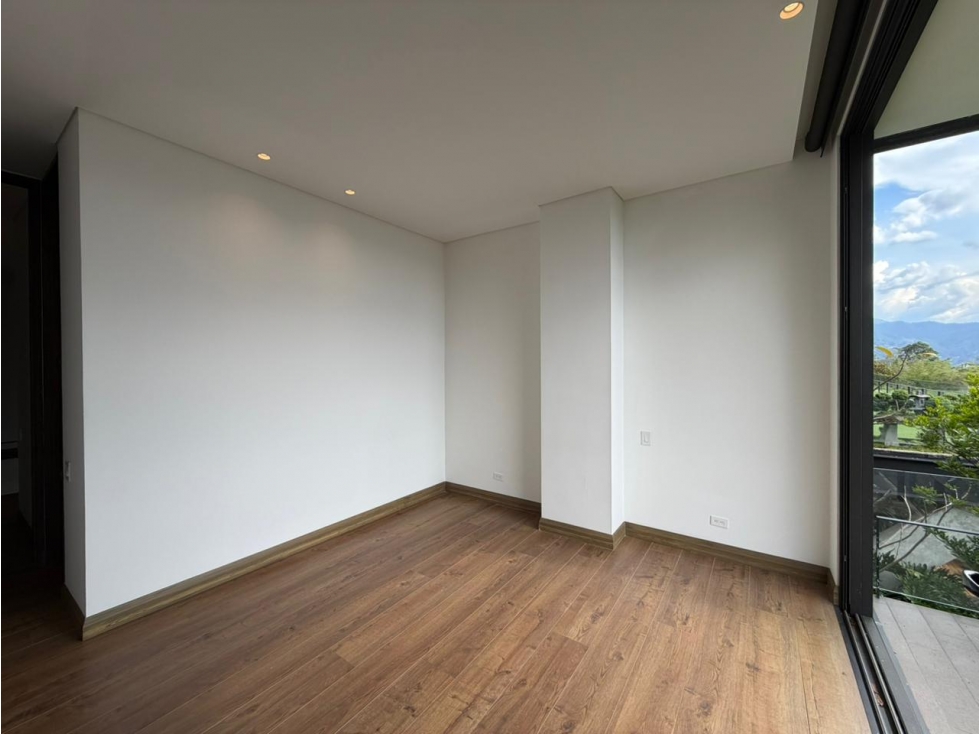 Apartamento en arriendo en El Poblado, Medellín · foto 23 de 24