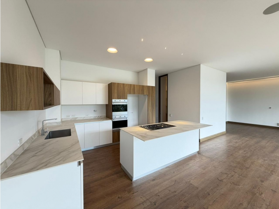 Apartamento en arriendo en El Poblado, Medellín · foto 24 de 24