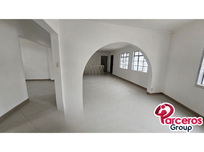 Oficina en arriendo en Popular Modelo, Pereira, 190 m² · foto 2 de 16