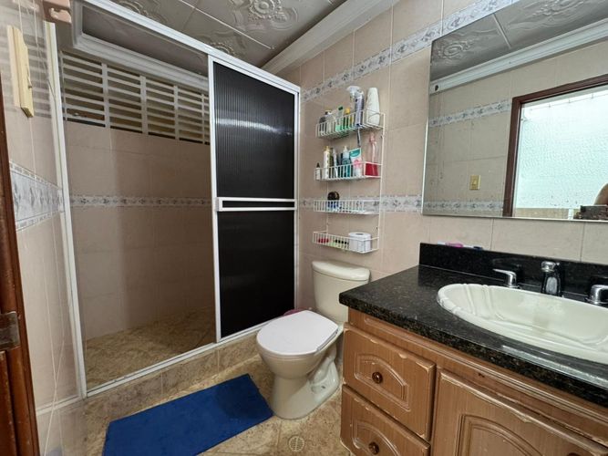 Casa de 5 alcobas en venta en La Victoria, Bucaramanga, 410 m² · foto 18 de 24