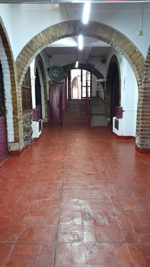 Casa de 6 alcobas en venta en Las Nieves, Bogotá, 958 m² · foto 4 de 8