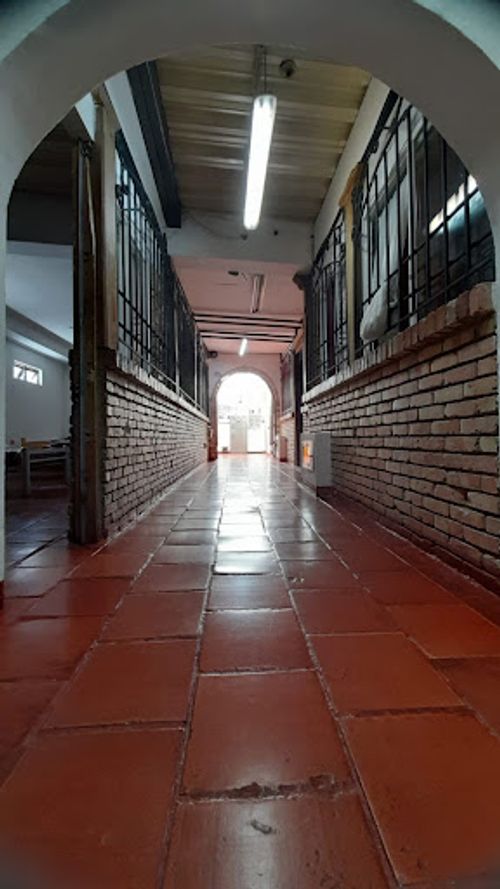 Casa de 6 alcobas en venta en Las Nieves, Bogotá, 958 m² · foto 6 de 8