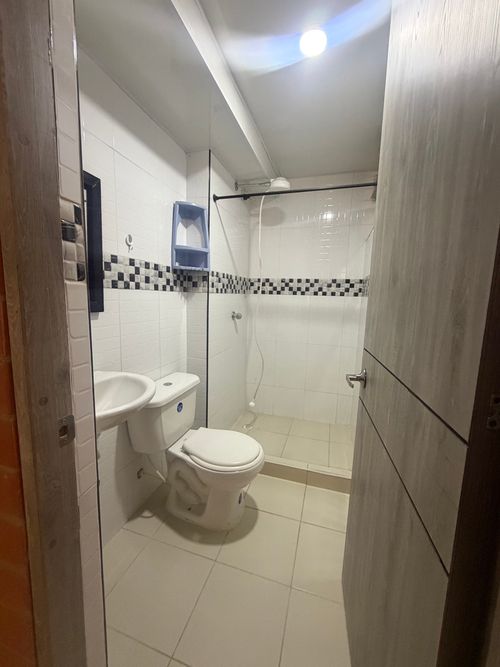 Apartamento de 3 alcobas en venta en Conjunto Residencial La Finca Super Manzana 8, Madrid, 64 m² · foto 3 de 11