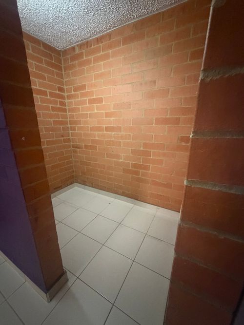 Apartamento de 3 alcobas en venta en Conjunto Residencial La Finca Super Manzana 8, Madrid, 64 m² · foto 5 de 11