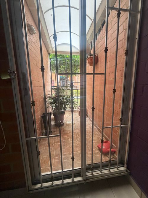 Apartamento de 3 alcobas en venta en Conjunto Residencial La Finca Super Manzana 8, Madrid, 64 m² · foto 6 de 11