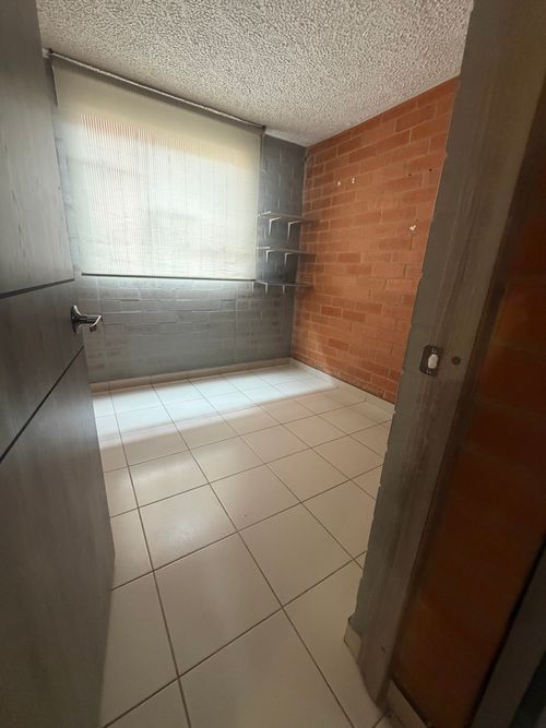 Apartamento de 3 alcobas en venta en Conjunto Residencial La Finca Super Manzana 8, Madrid, 64 m² · foto 8 de 11