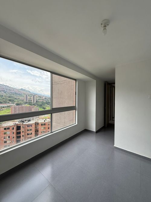 Apartamento de 3 alcobas en venta en Colasania, Medellín, 78 m² · foto 4 de 24