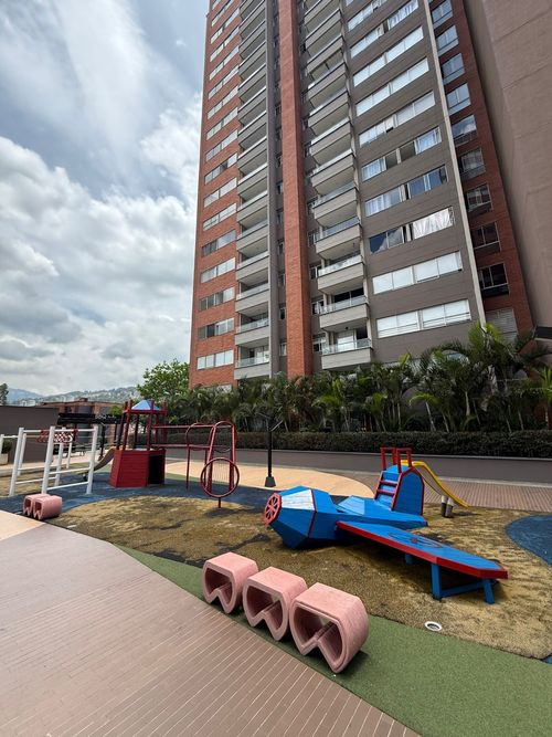 Apartamento de 3 alcobas en venta en Colasania, Medellín, 78 m² · foto 20 de 24