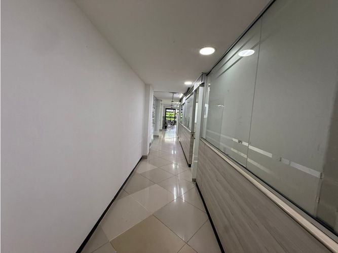 Local en arriendo en Suramericana, Medellín, 250 m² · foto 14 de 17