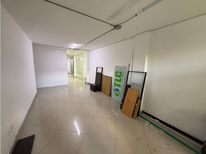 Local en arriendo en Suramericana, Medellín, 250 m² · foto 16 de 17