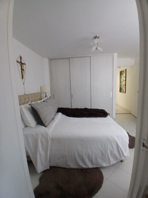 Apartamento de 3 alcobas en venta en La Castellana, Medellín, 117 m² · foto 10 de 24