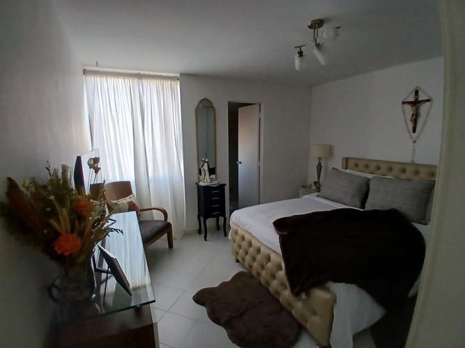 Apartamento de 3 alcobas en venta en La Castellana, Medellín, 117 m² · foto 5 de 24