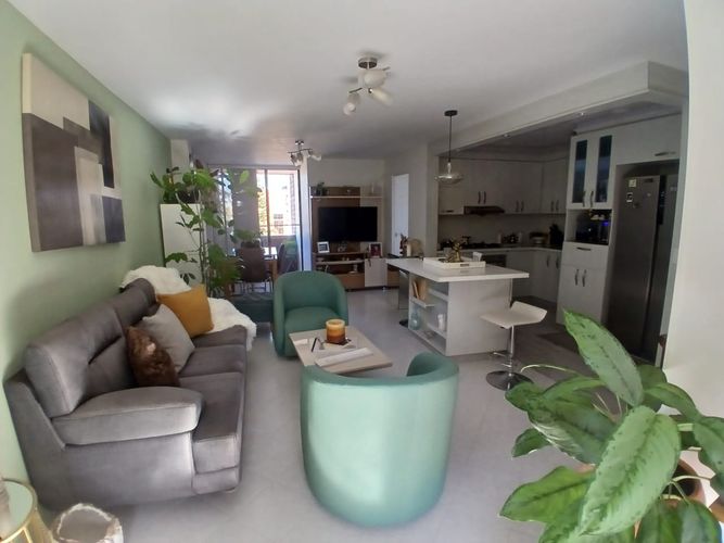 Apartamento de 3 alcobas en venta en La Castellana, Medellín, 117 m² · foto 2 de 24