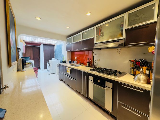 Casa de 4 alcobas en venta en Santa Barbara Oriental, Bogotá, 254 m² · foto 7 de 21