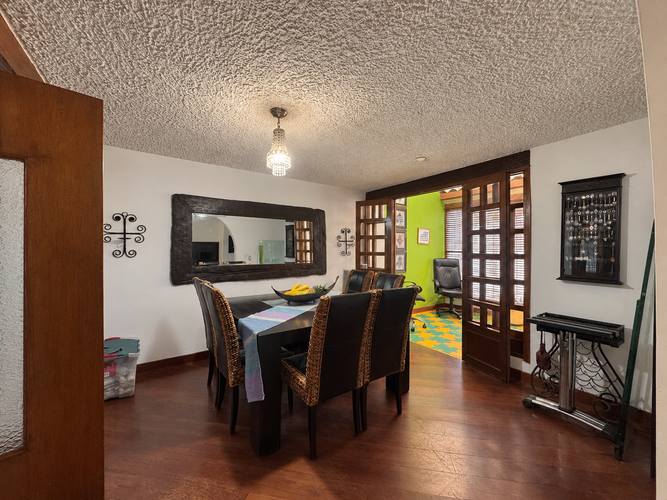 Casa de 4 alcobas en venta en Santa Barbara Oriental, Bogotá, 254 m² · foto 5 de 21